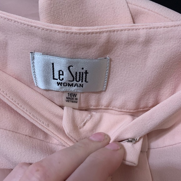 Le Suit Light Pink Women's Pantsuit, plus size, size 16 W - Picture 4 of 4